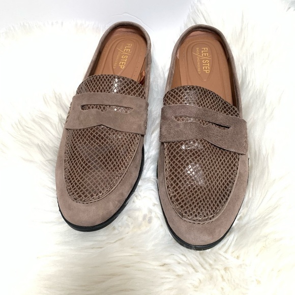 Bass  Flex Step Women's Nicole Taupe Mule Loafer - Picture 6 of 13